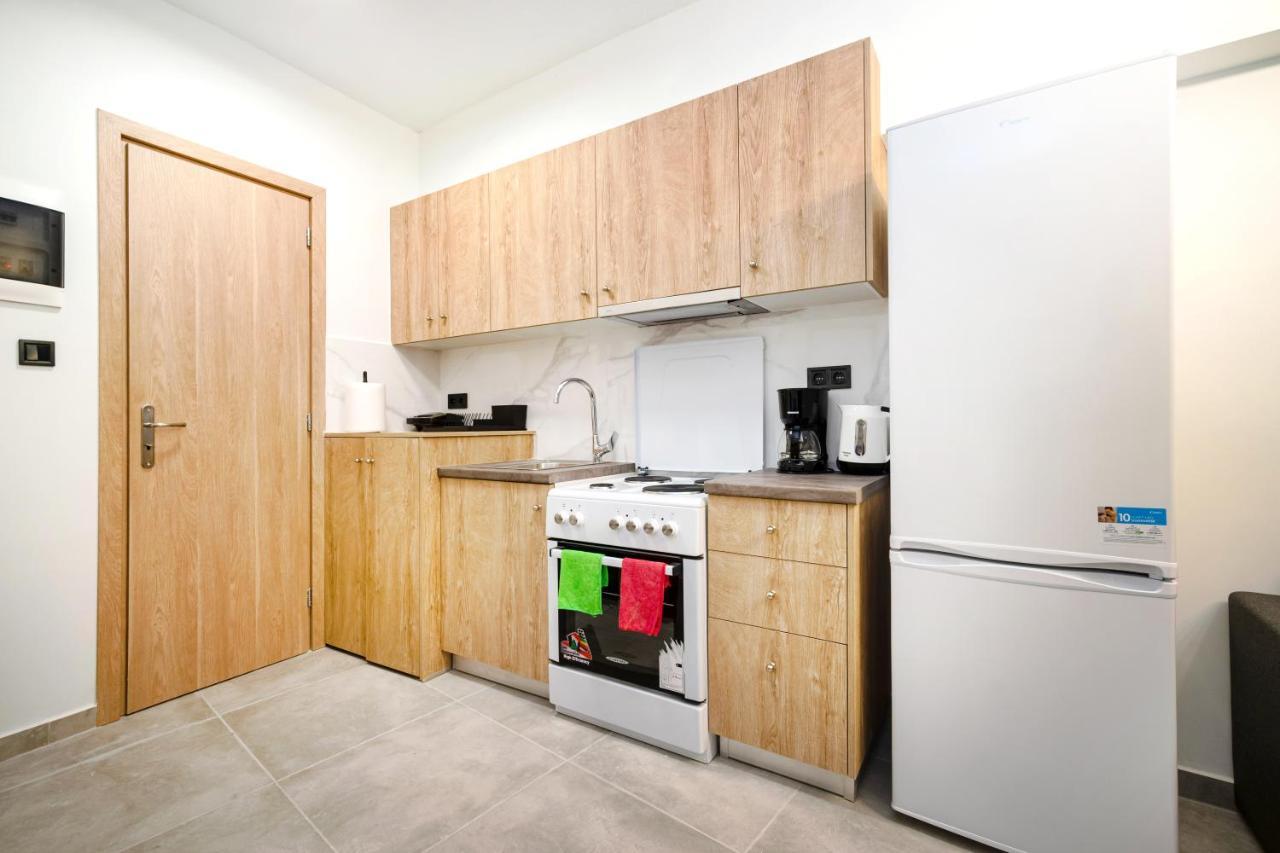 Marco'S Apartment เอเธนส์ ภายนอก รูปภาพ